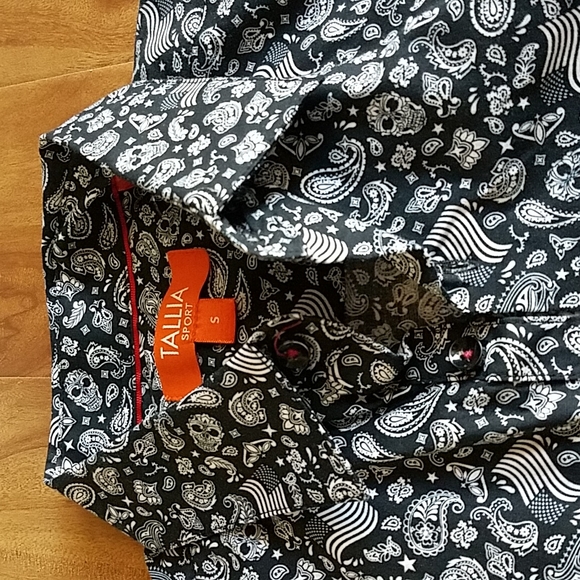 Button down shirt. - Picture 2 of 3